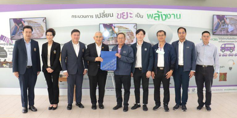 มหาวิทยาลัยเชียงใหม่ให้การต้อนรับคณะศึกษาดูงานจากสำนักงานตรวจสอบการบริหารงานประจำมหาวิทยาลัย และศูนย์บริหารจัดการความเสี่ยง มหาวิทยาลัยมหิดล