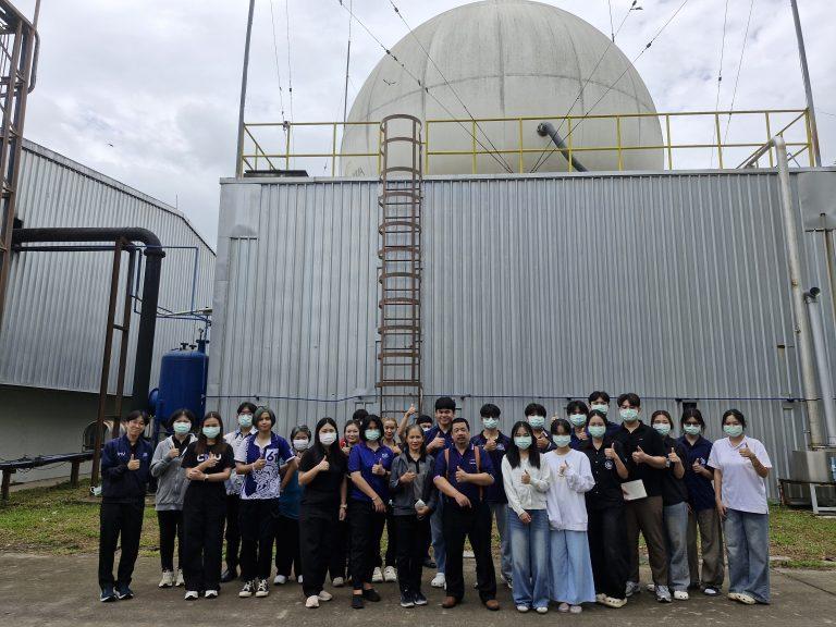 คณะรัฐศาสตร์และรัฐประศาสนศาสตร์ มช. ศึกษาดูงาน Biogas Power Plant การผลิตพลังงานชีวภาพ เพื่อเป็นพลังงานทดแทน ช่วยลดการปล่อยก๊าซเรือนกระจก และเป็นมิตรกับสิ่งแวดล้อมได้อย่างยั่งยืน