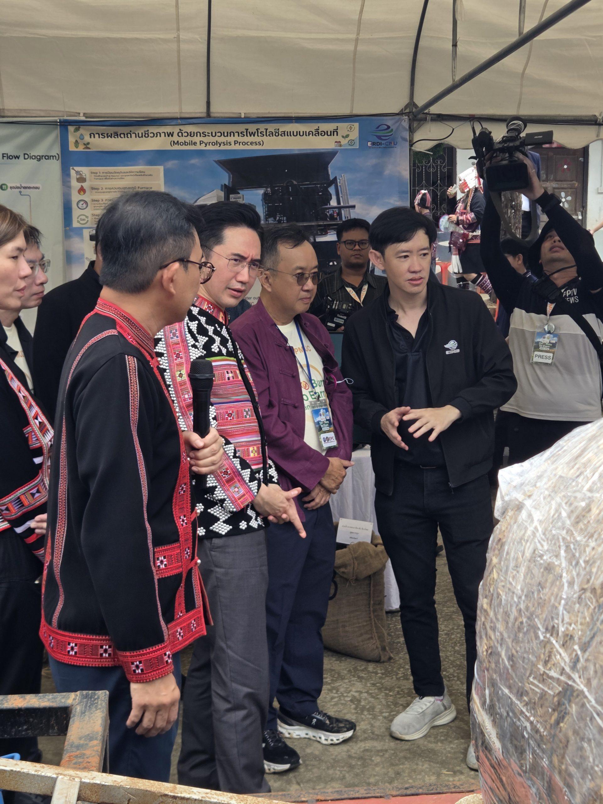 ERDI-CMU ร่วมขับเคลื่อนงานวิจัย “เลิกเผา เป๋าตุง” ต้อนรับการลงพื้นที่ของรองนายกรัฐมนตรีและรัฐมนตรี ติดตามผลการลด PM2.5 จากต้นเหตุ